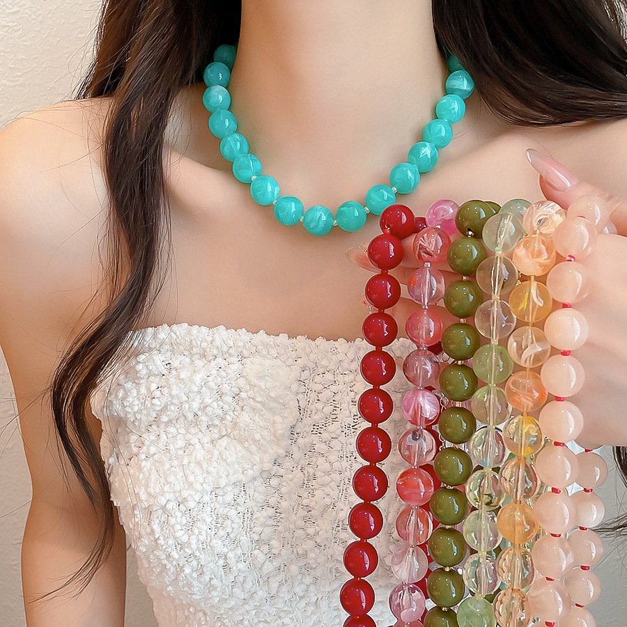 Vintage Fashion Coloring Pages - Colar Choker de Resina Redonda em